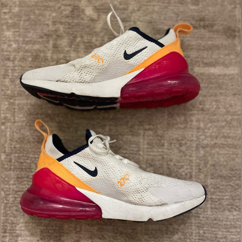 Nike Women's Air Max 270 - Picture 2 of 7